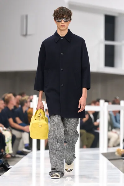 Look 44